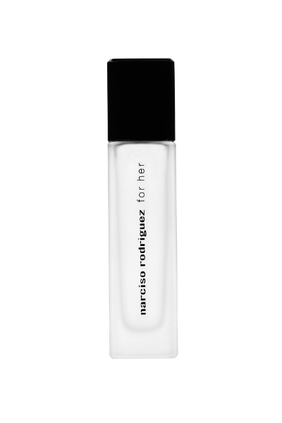 Αν ανήκετε στις λάτρεις του For Her Eau de Parfum αυτό το hair mist είναι για εσάς. Λουλούδια, ξύλο, κεχριμπάρι οι βασικές νότες.