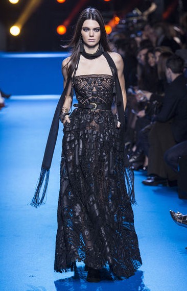 Οι Gipsy Queens του Elie Saab μαγεύουν το Παρίσι