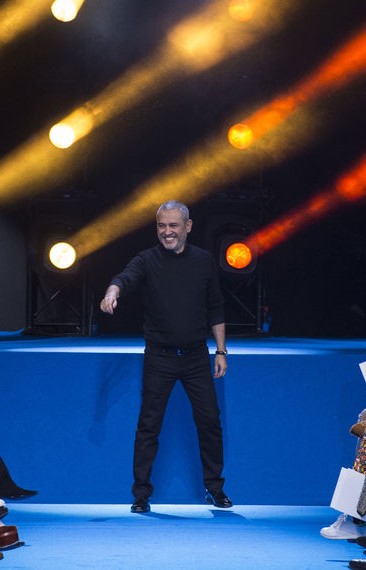 Οι Gipsy Queens του Elie Saab μαγεύουν το Παρίσι