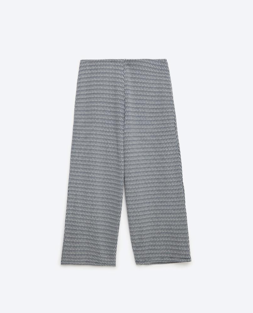 Και σε πασπαρτού γκρίζο χρώμα (Zara) 