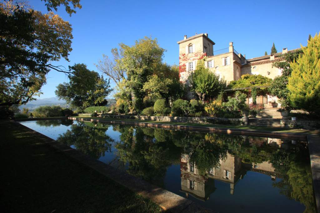 Στο κάστρο Château de La Colle Noire του Christian Dior τα όνειρα γίνονται πραγματικότητα