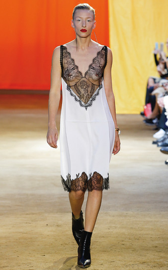 Και η lingerie εκδοχή από την Céline