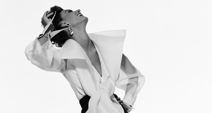 Φωτογραφία του Gian Paolo Barbieri για μία καμπάνια του Gianfranco Ferre, Fall/Winter 1991. Μοντέλοl: Aly Dunne. 
