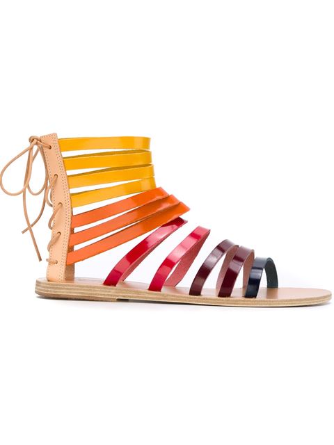 Με ποπ διάθεση από τα Ancient Greek Sandals