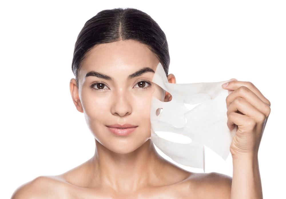 Sheet Masks: οι νέες μάσκες προσώπου είναι πιο φουτουριστικές από ποτέ