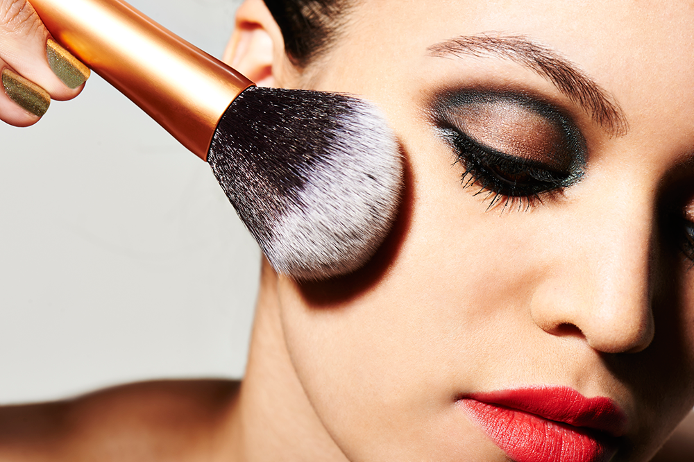Πέντε πράγματα που μας δίδαξε το Youtube για το μακιγιάζ