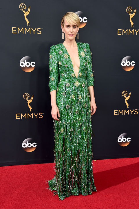 H Sarah Paulson με πράσινο maxi Prada