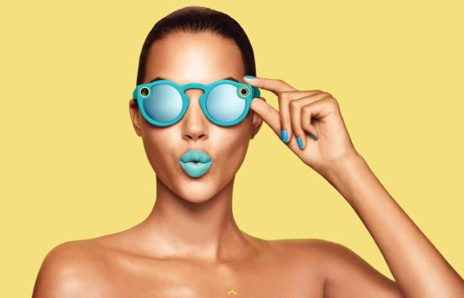 «The Spectacles»: Το Snapchat λανσάρει γυαλιά ηλίου με ενσωματωμένη κάμερα