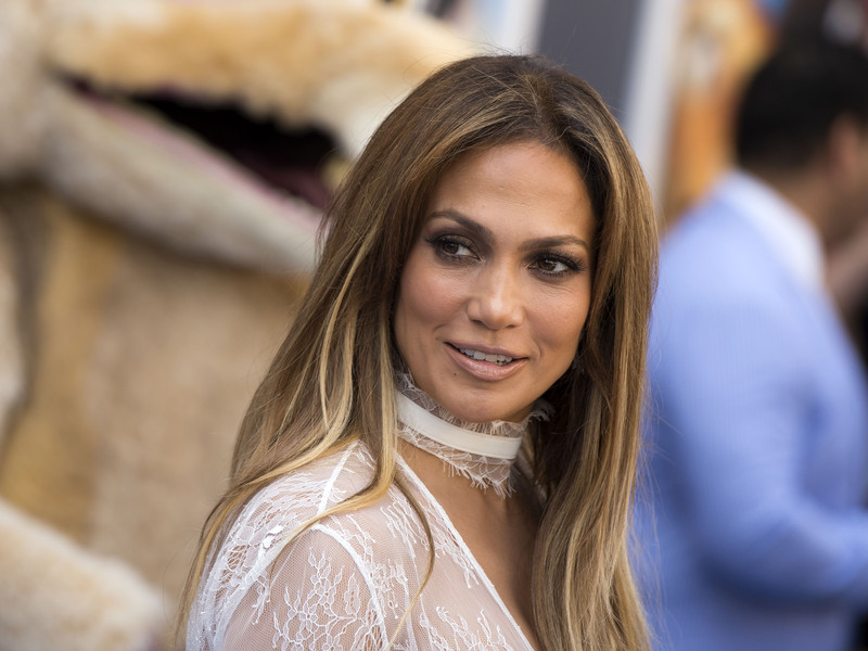Actress and singer Jennifer Lopez arrives for the "Ice Age: Collision Course" Friends and Family Screening at Fox Studios' Zanuck Theater in Los Angeles on July 16 , 2016. / AFP / VALERIE MACON        (Photo credit should read VALERIE MACON/AFP/Getty Images)