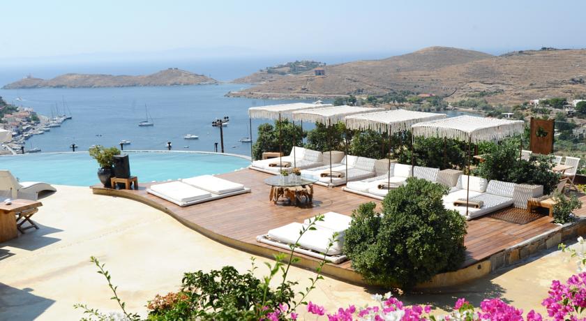 Σεπτέμβριος στην Τζιά και στο Aigis Suites Boutique Hotel