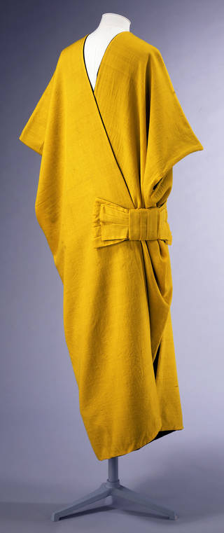 Μαντό σχεδιασμένο από τον Paul Poiret, Παρίσι 1913, Museum no. T.165-1967. © Victoria and Albert Museum, London
