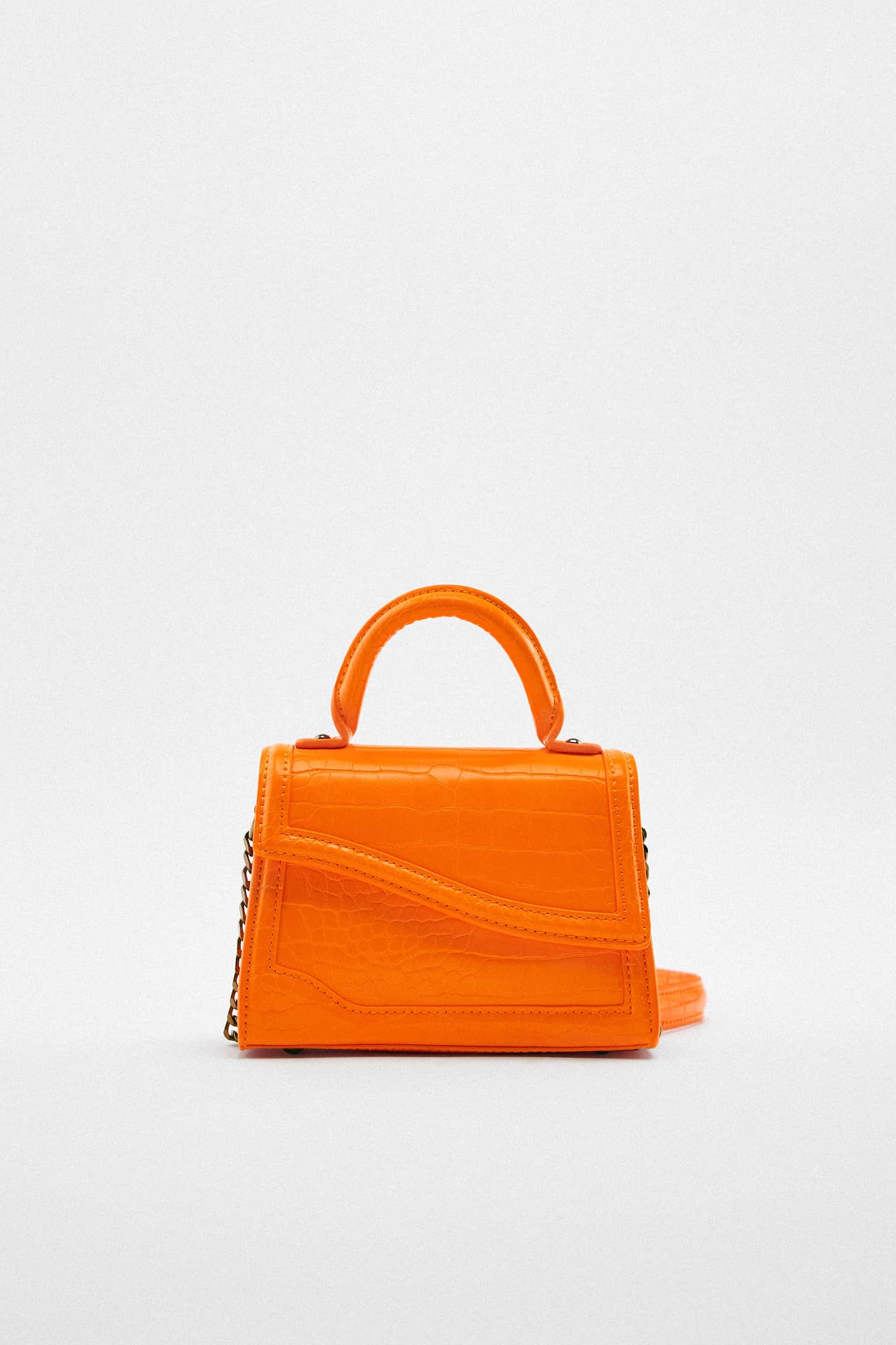 Τσαντάκι 22.95€, Zara