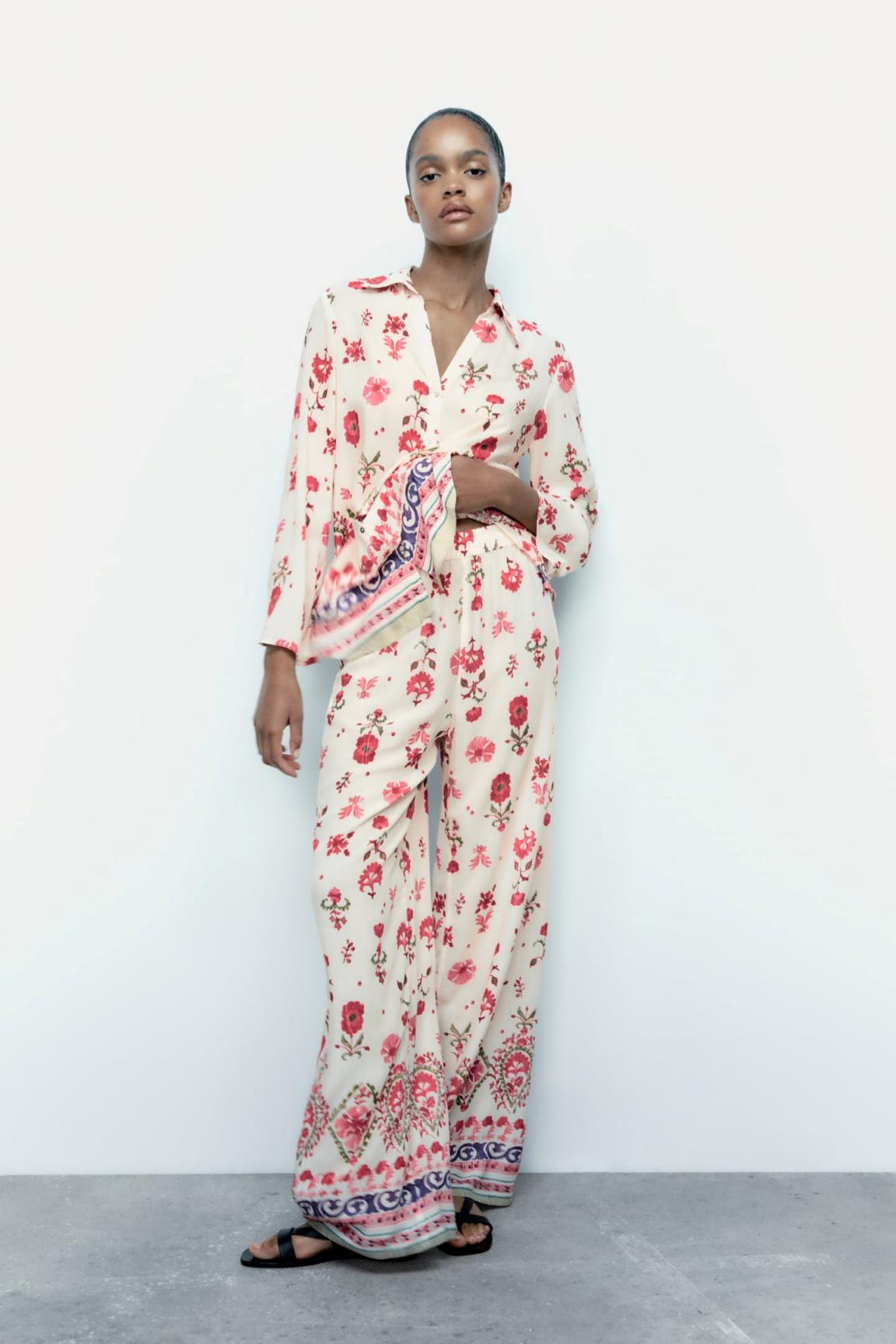 Παντελόνι πιτζάμα 29.95€ , Zara.