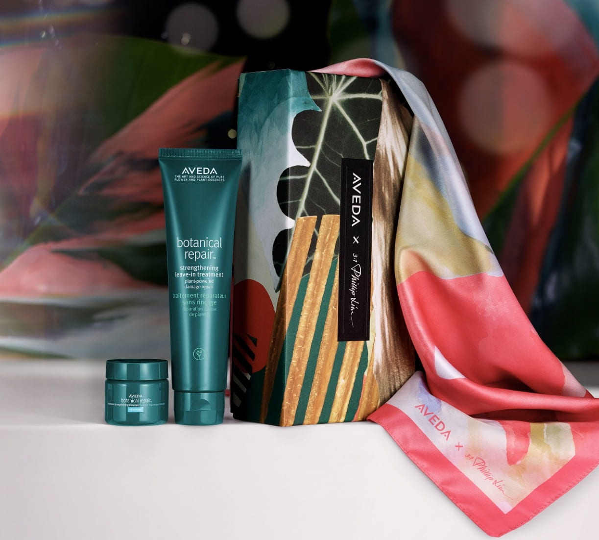 Αveda, Botanical Repair Strengthening Leave-in Conditioner & Μάσκα Μαλλιών σε gift σετ με μαντήλι 3.1 Phillip Lim