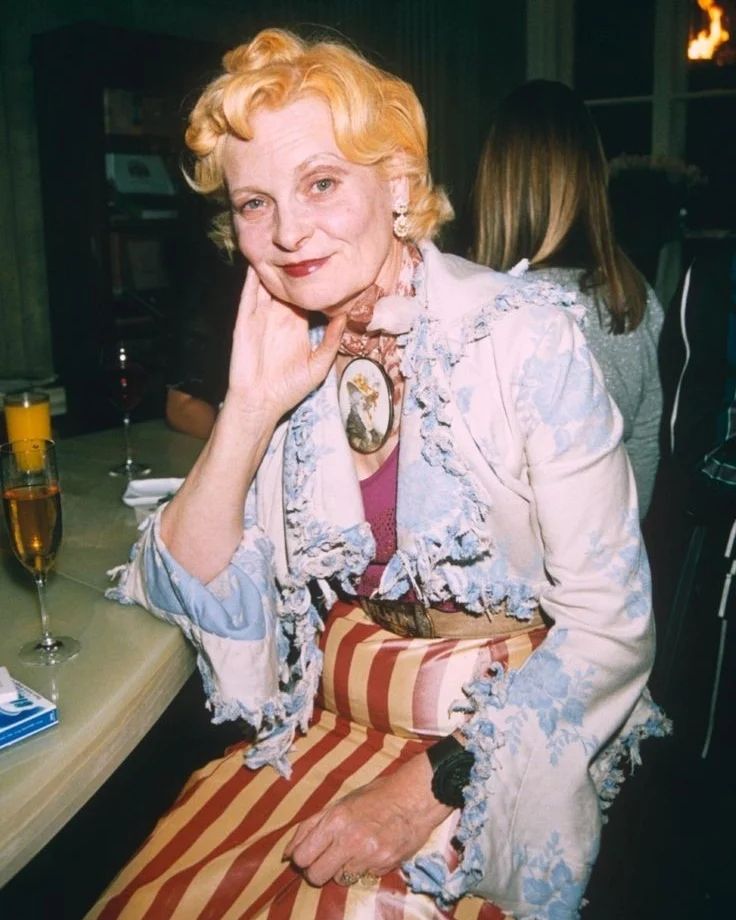 Vivienne Westwood 1941-2022: Η αληθινή επαναστάτρια του στιλ