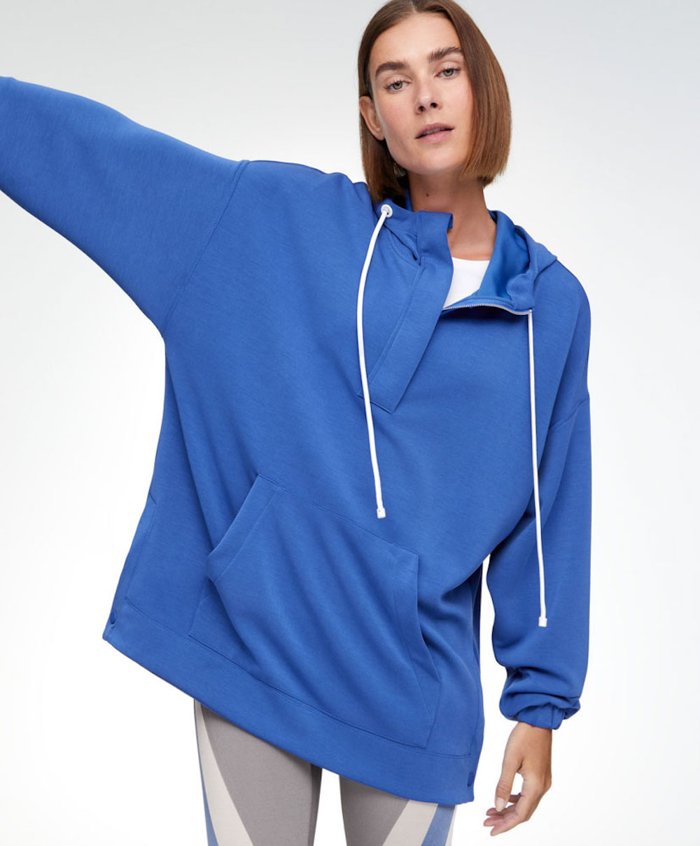 Oversize hoodie, 35.99€ , Οysho.