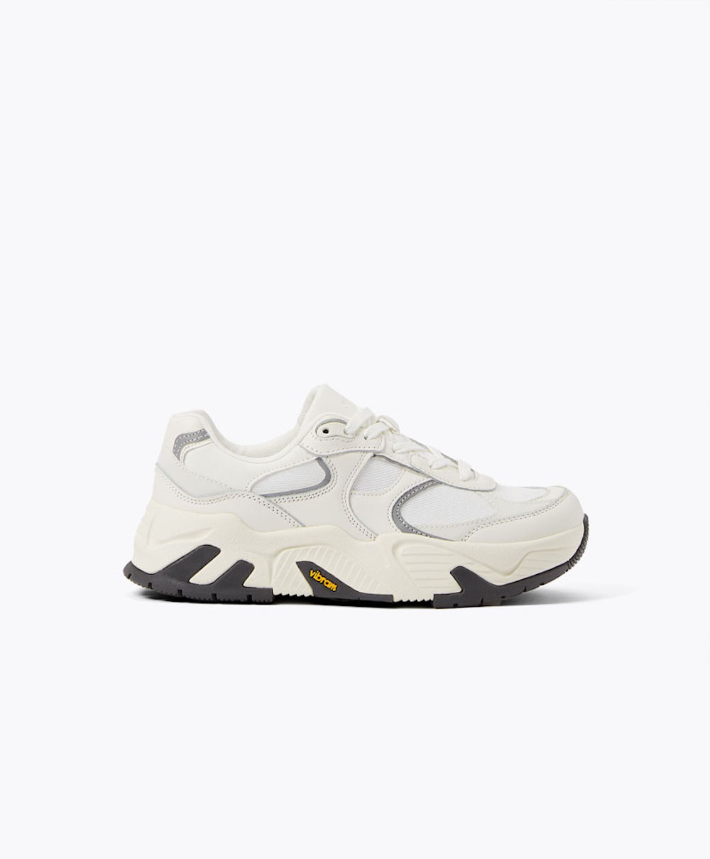 Αθλητικό παπούτσι Vibram® XS TRECK, 79.99€, Οysho. 