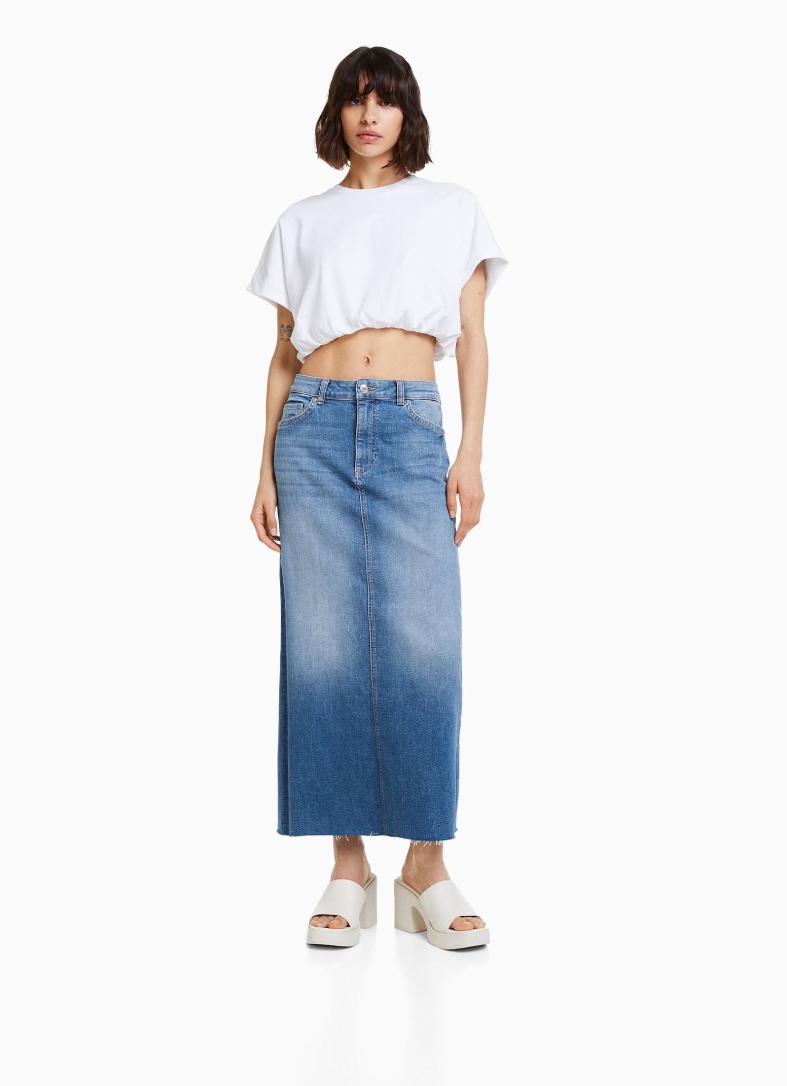 Μακριά φούστα jean, 25.99 € , Bershka 