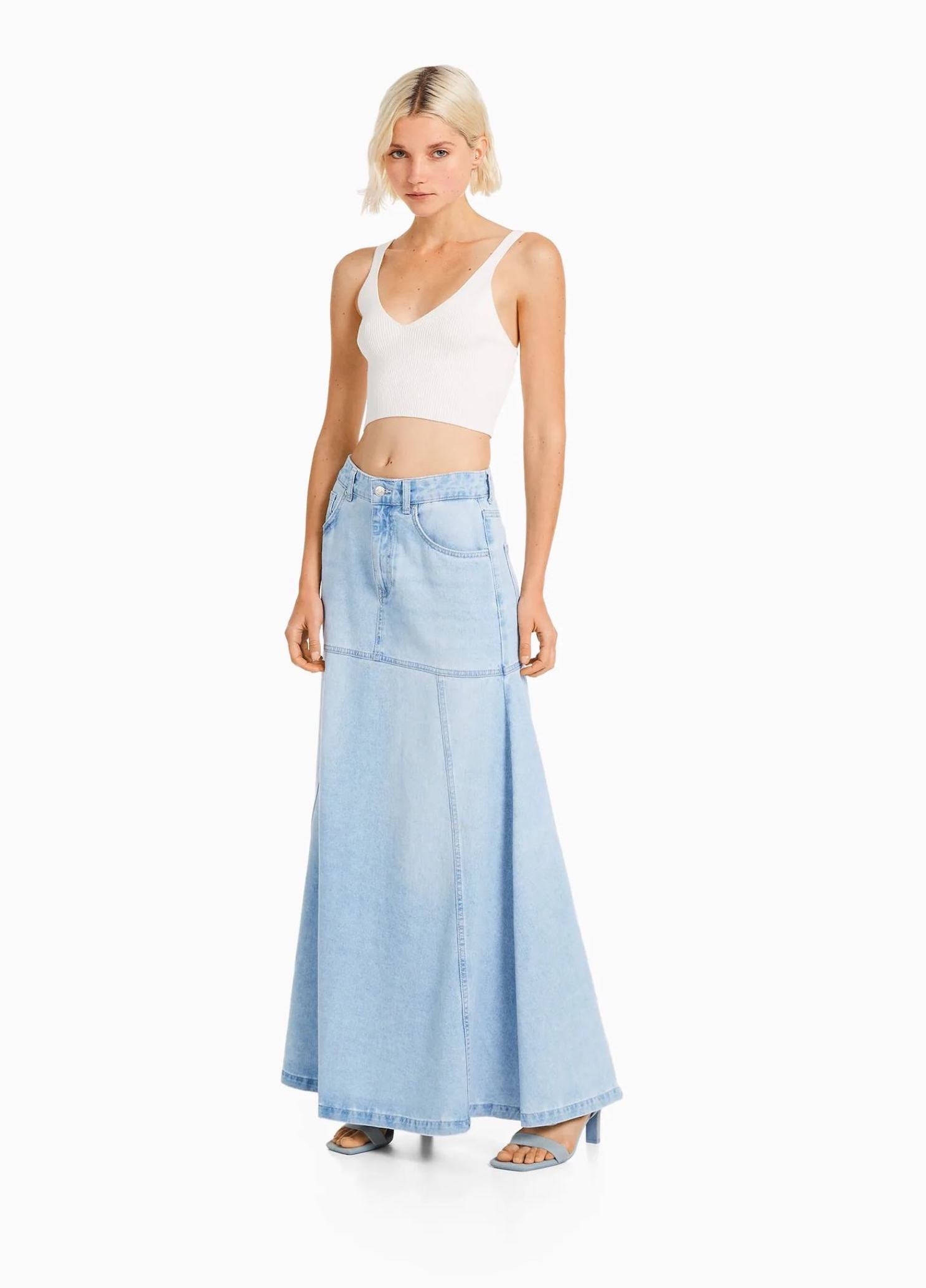 Μακριά φούστα jean 35.99€ , Bershka 