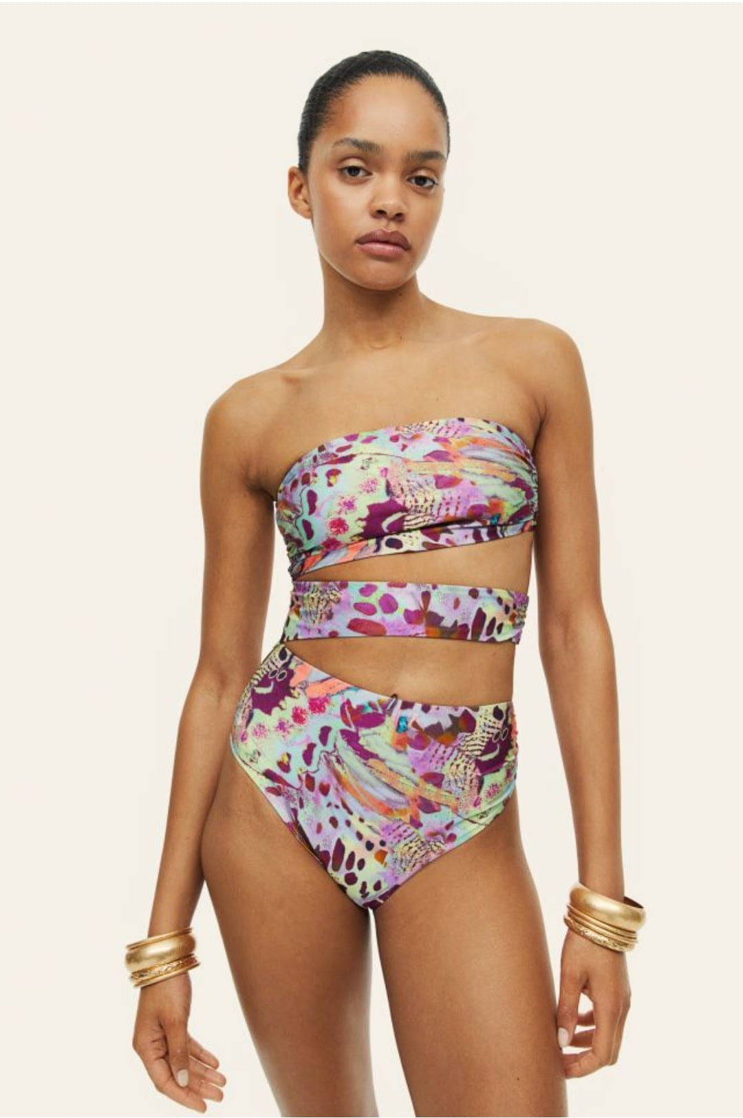 Floral oλόσωμο μαγιό high leg με άνοιγμα, 32.99 € , Η&Μ.
