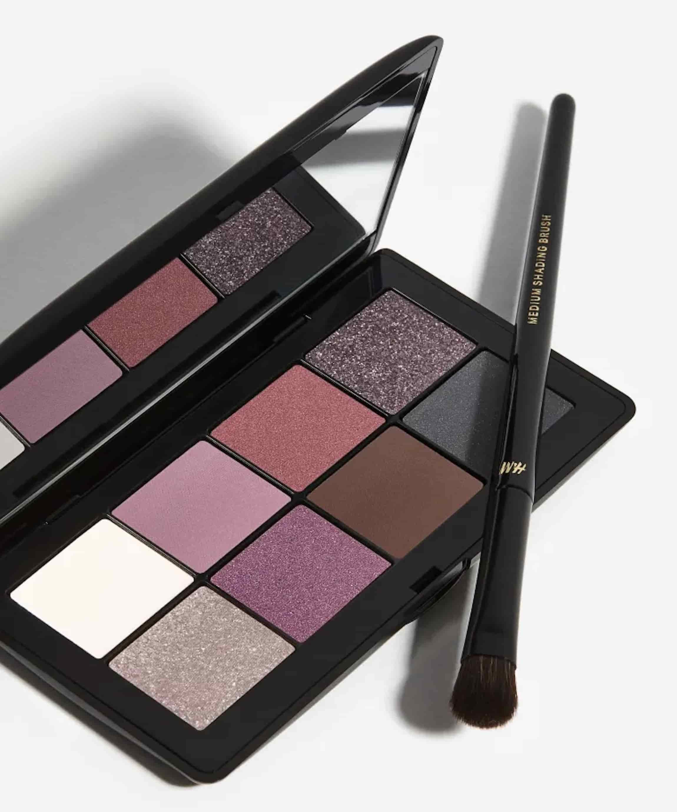 Παλέτα σκιών, 14.99 € , H&M Beauty. 