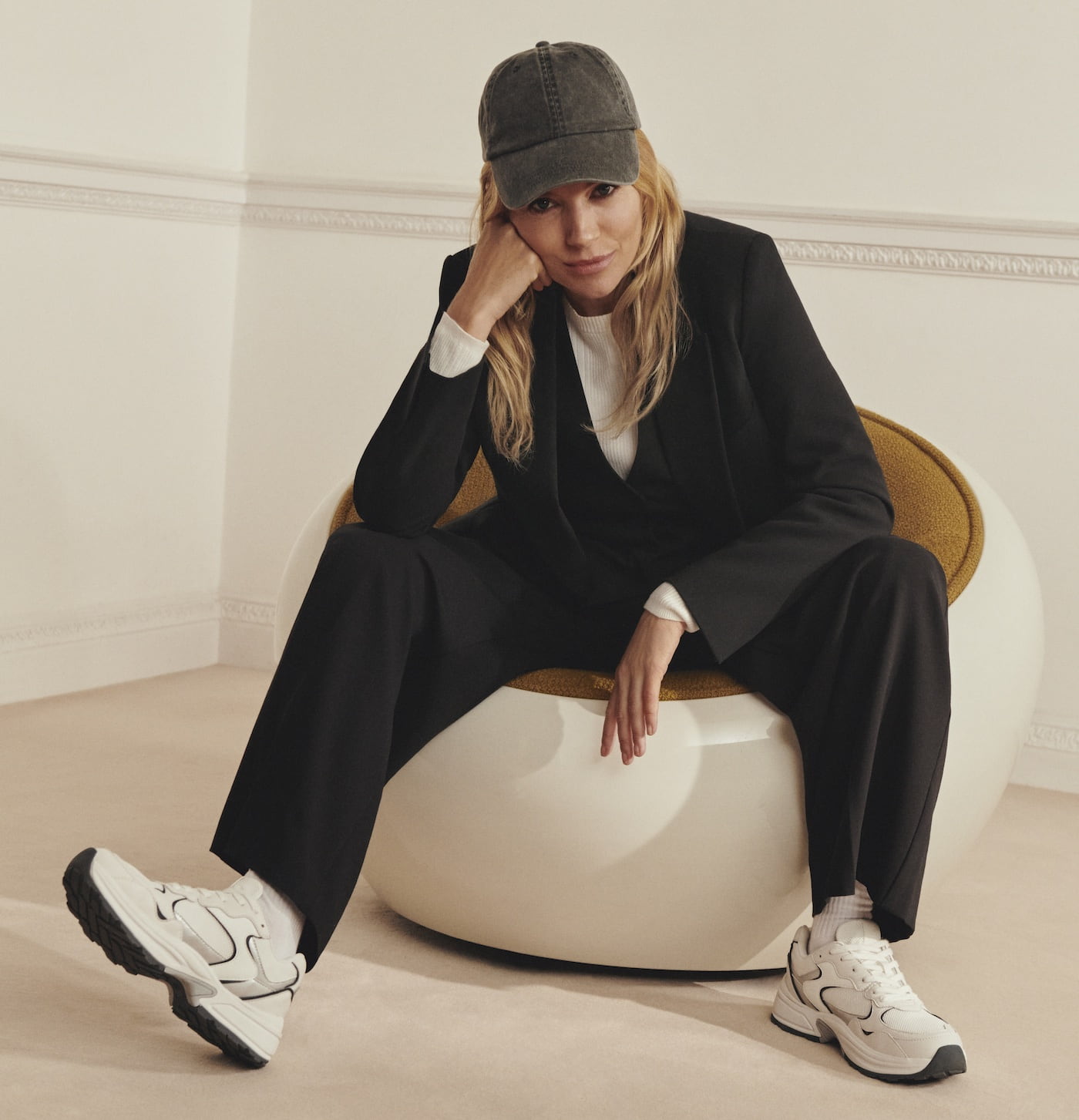  Sienna Miller