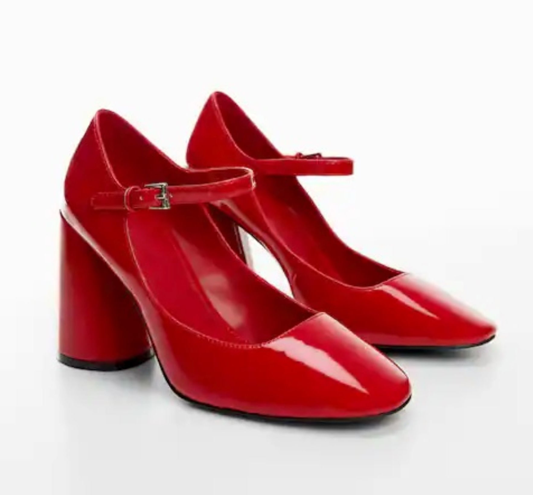 Μary Janes 55.99 € , Mango.