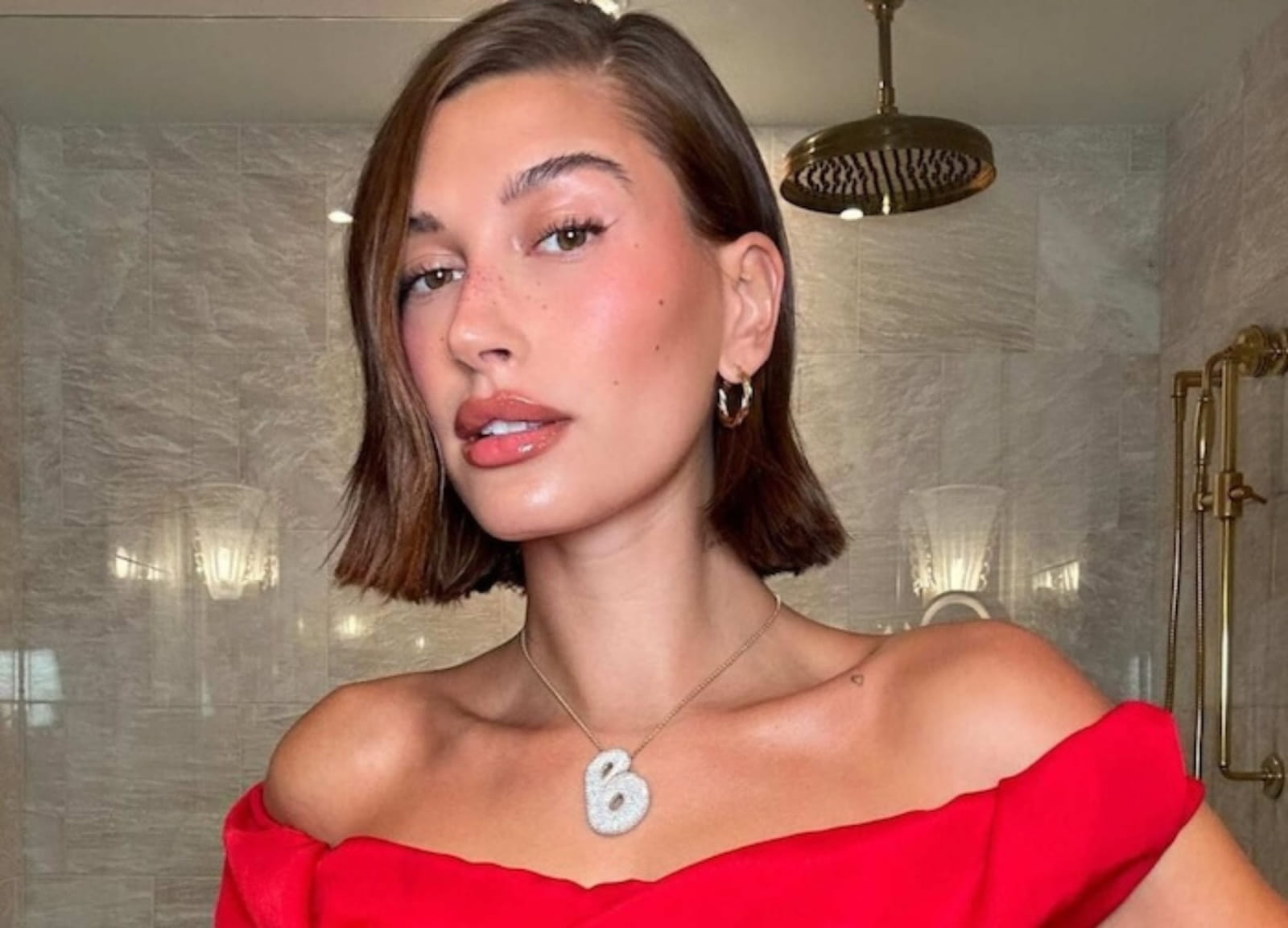 Hailey Bieber