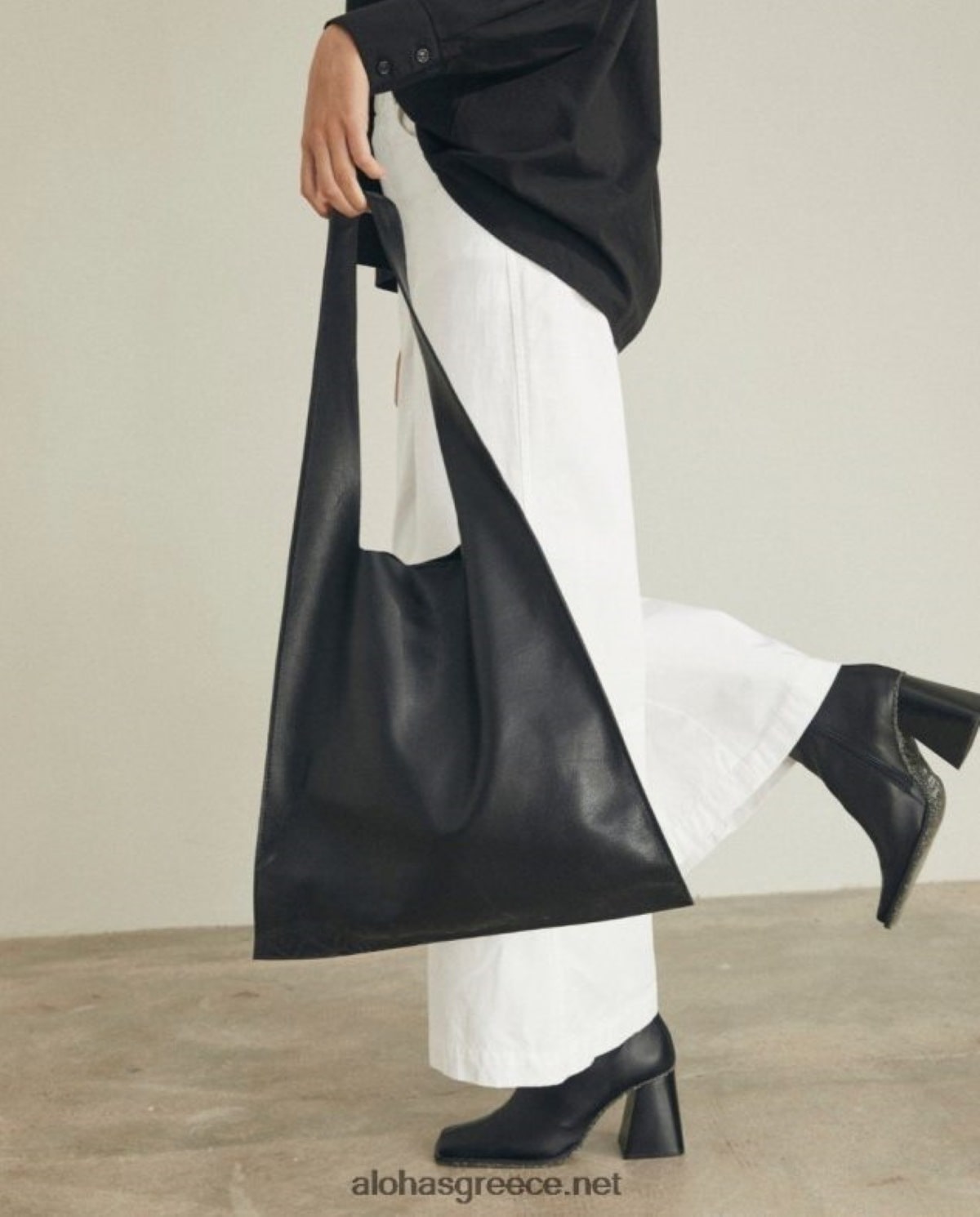 Alohas, Black Tote bag, 82.18 € 