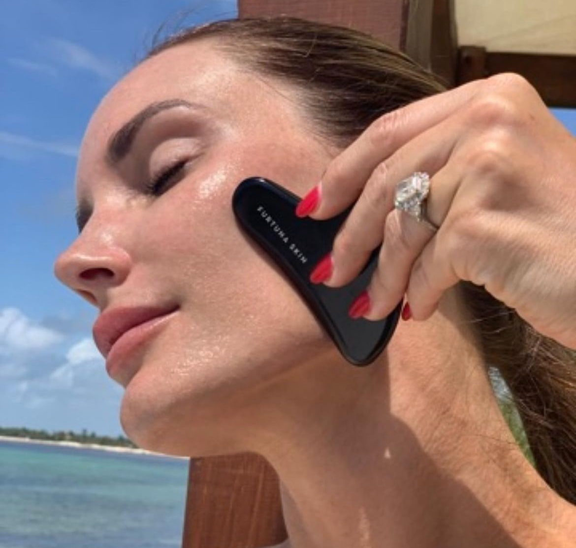Furtuna Skin, gua sha με ηφαιστειακό οψιανό