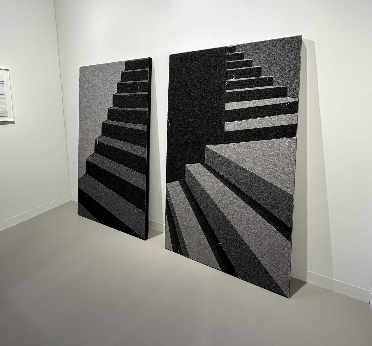 Δημιουργίες του Martin Margiela, 2023, στο Art Basel Paris
