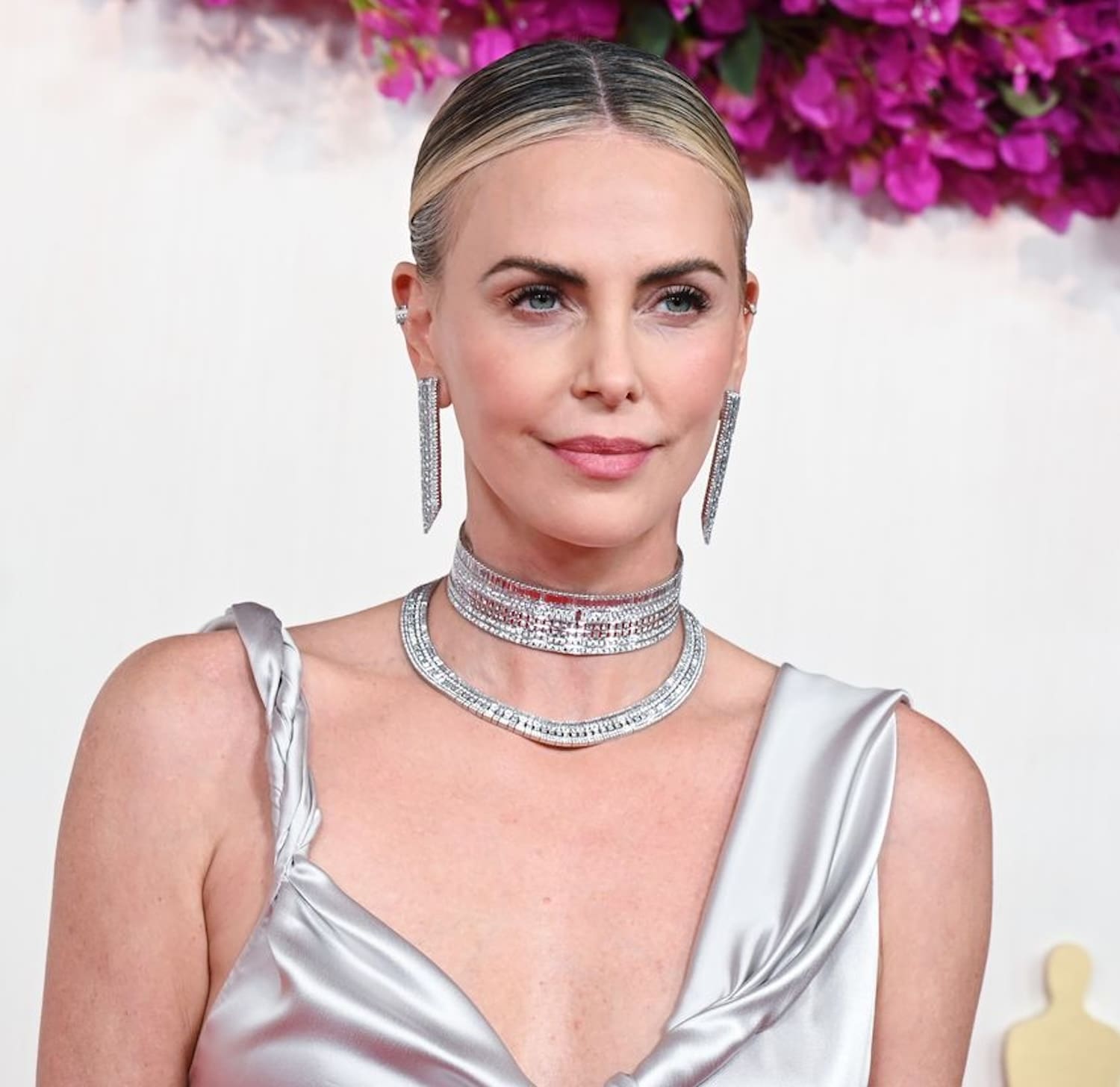Charlize Theron, φόρεμα: Dior Haute Couture. Photo: Gilbert Flores