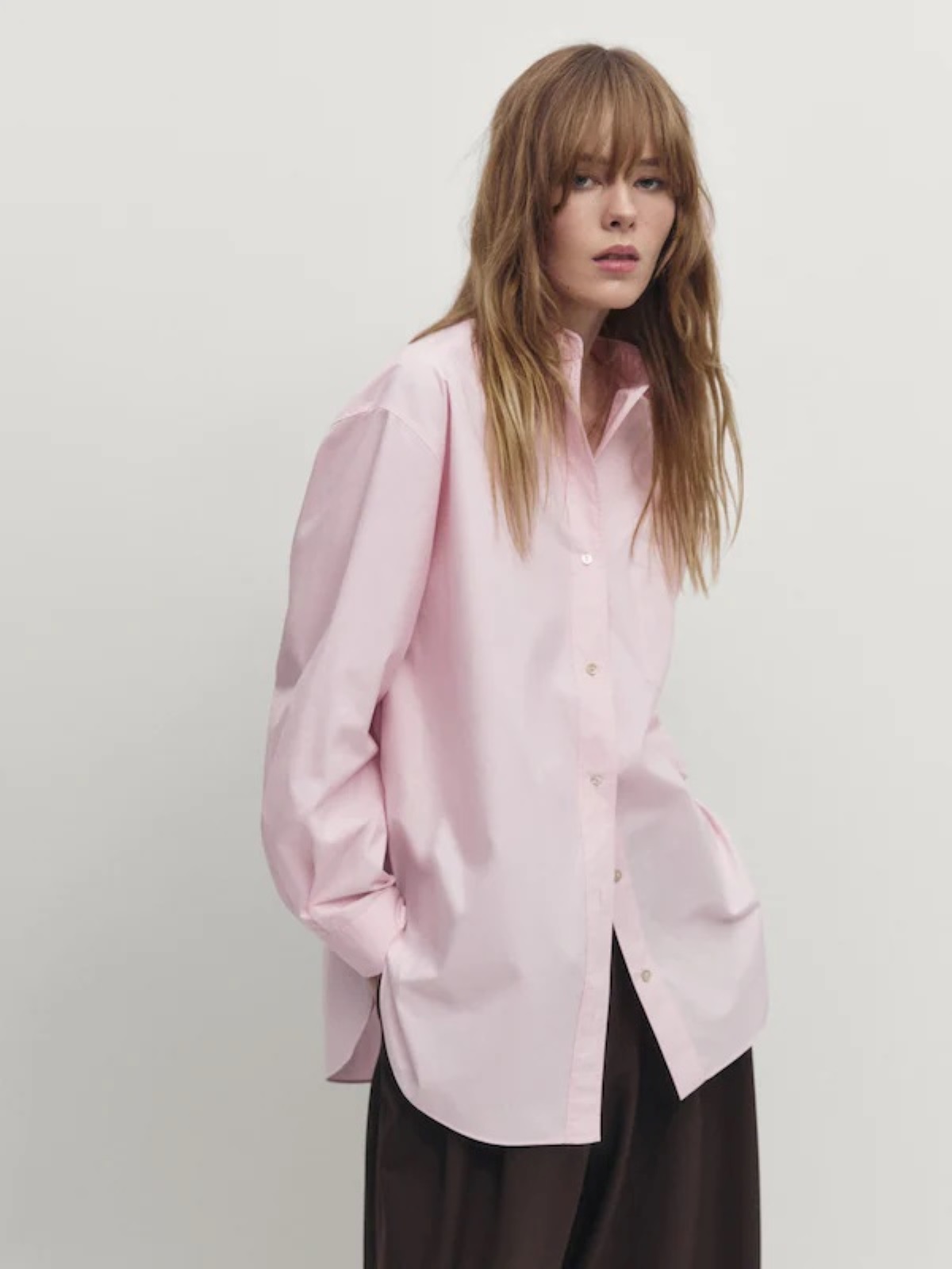Ροζ πουκάμισο, 49.95 € , Massimo Dutti