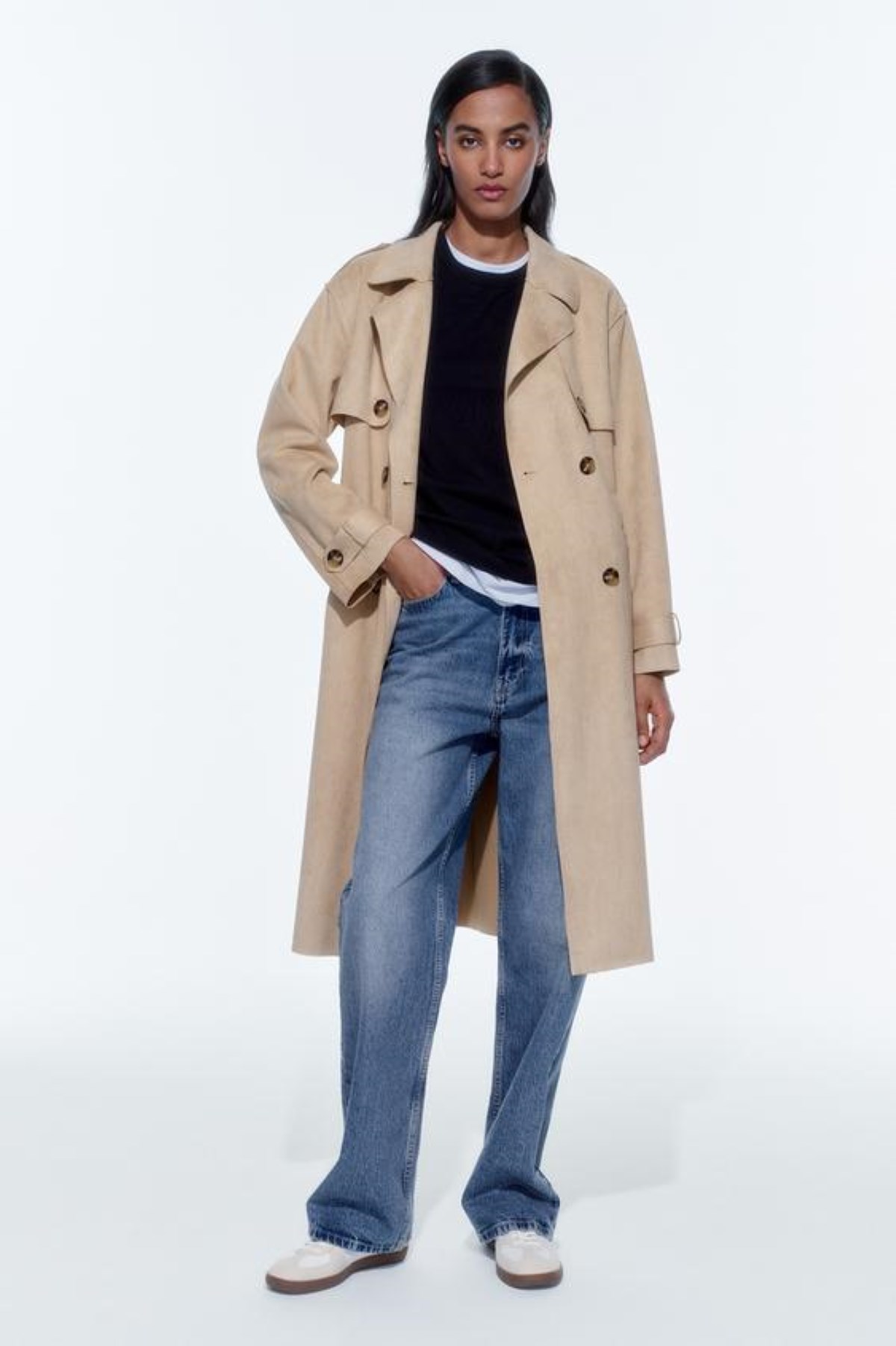 Μπεζ καμπαρντίνα με καστόρ ύφασμα, 39.95 € ,  Zara