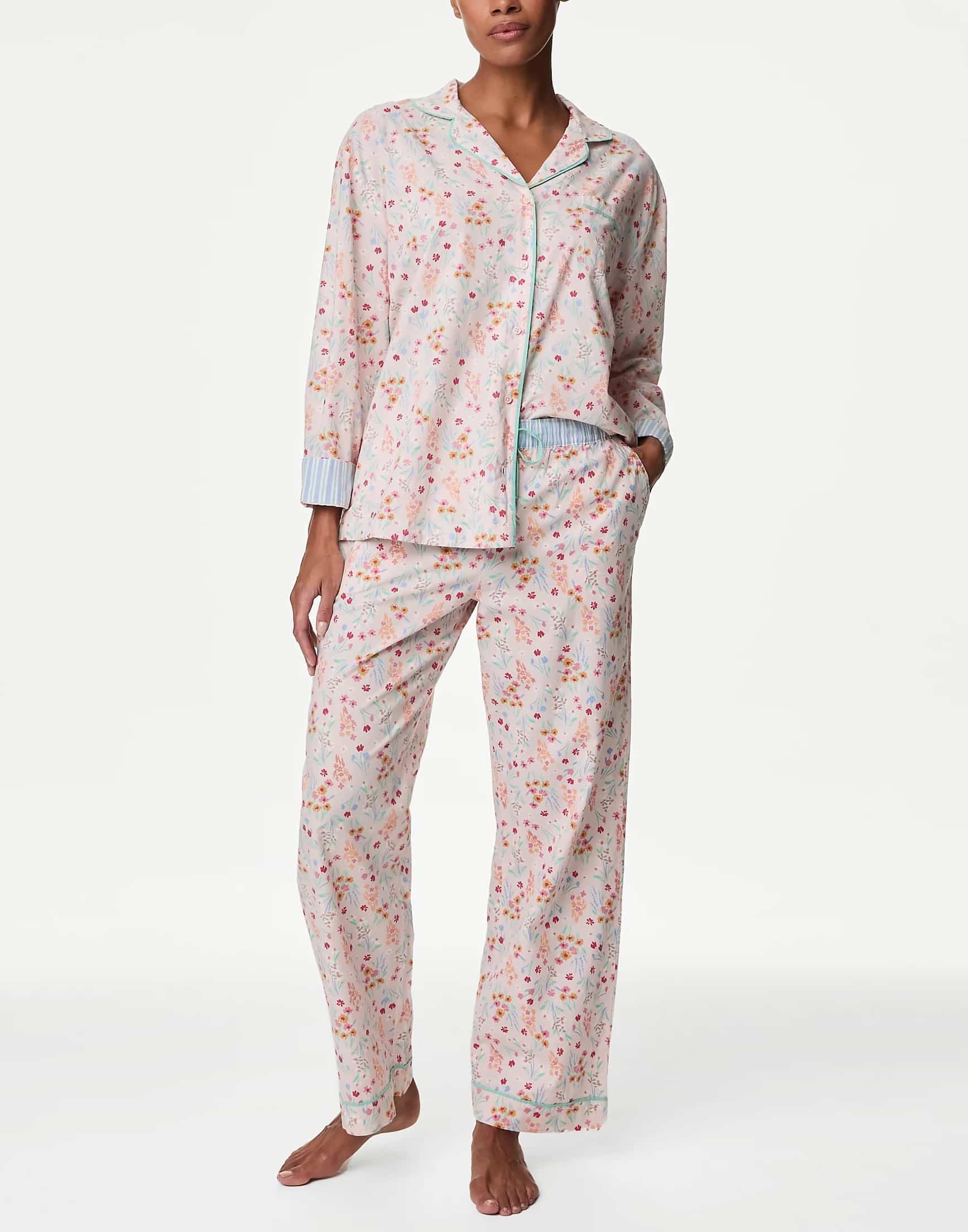 Φλοράλ βαμβακερές πιτζάμες Cool Comfort™ , 48.99 € το σετ, Μ&S.