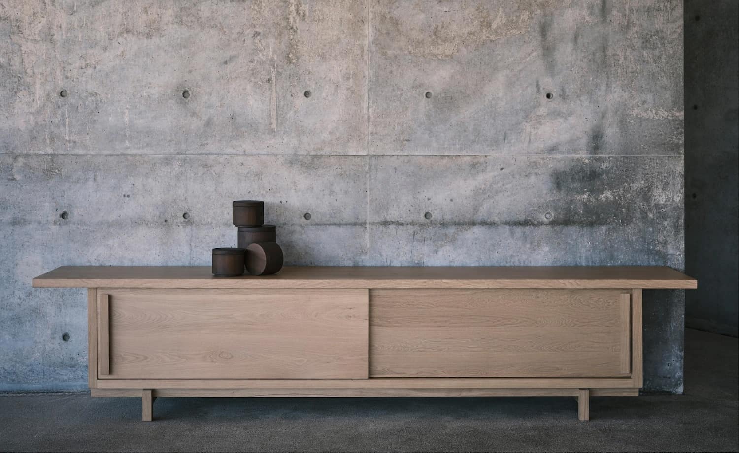 Sideboard 01 από δρυ, 129 €  - 5500 € 