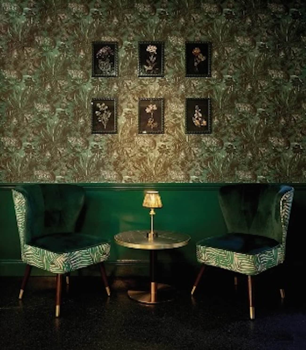 Το ατμοσφαιρικό, βελούδινο "The Cocktail Club" στο Birmingham.