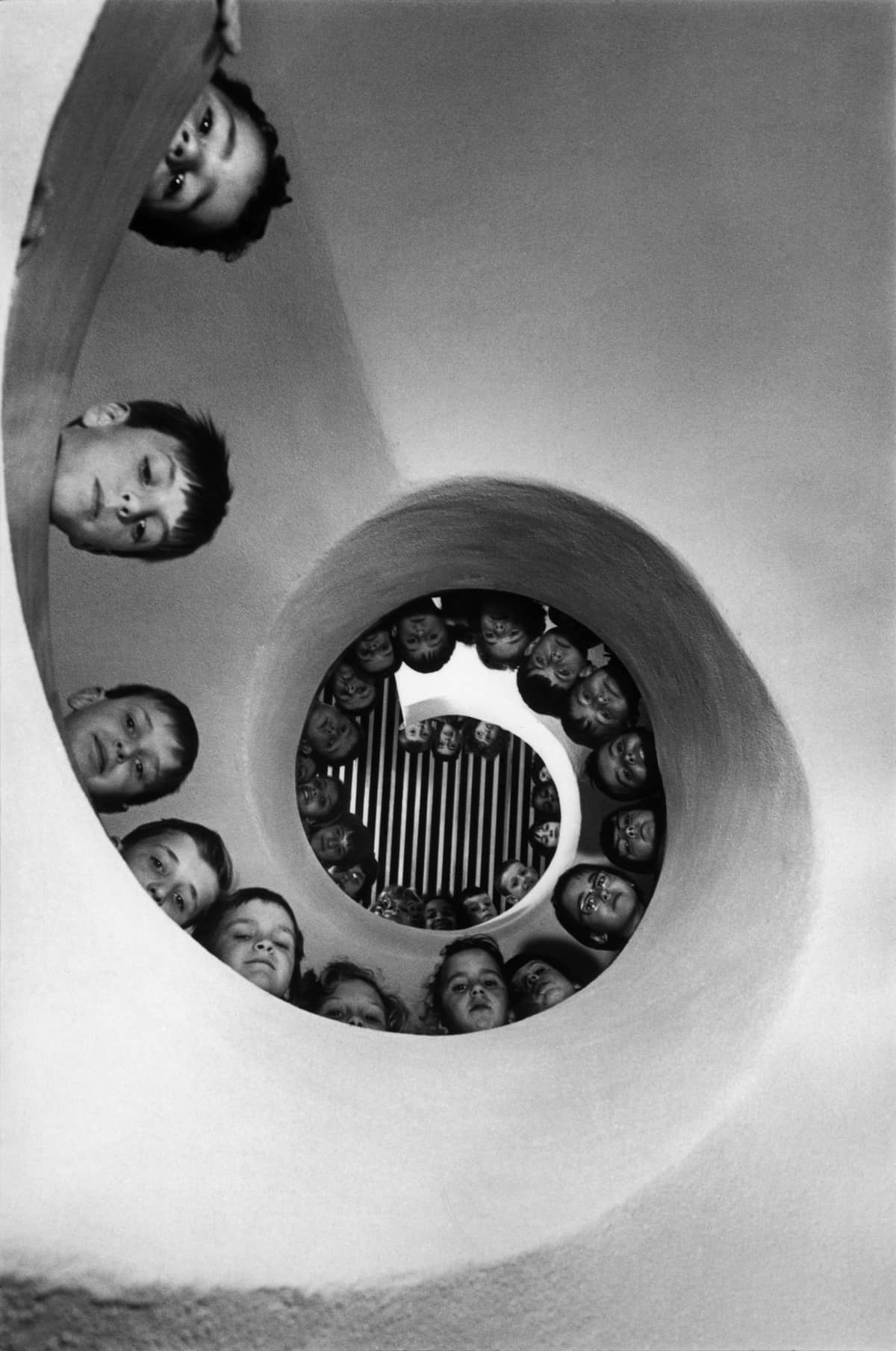 Martine Franck, Βιβλιοθήκη για παιδιά, Κλαμάρ, Γαλλία, 1965. © Martine Franck / Magnum Photos