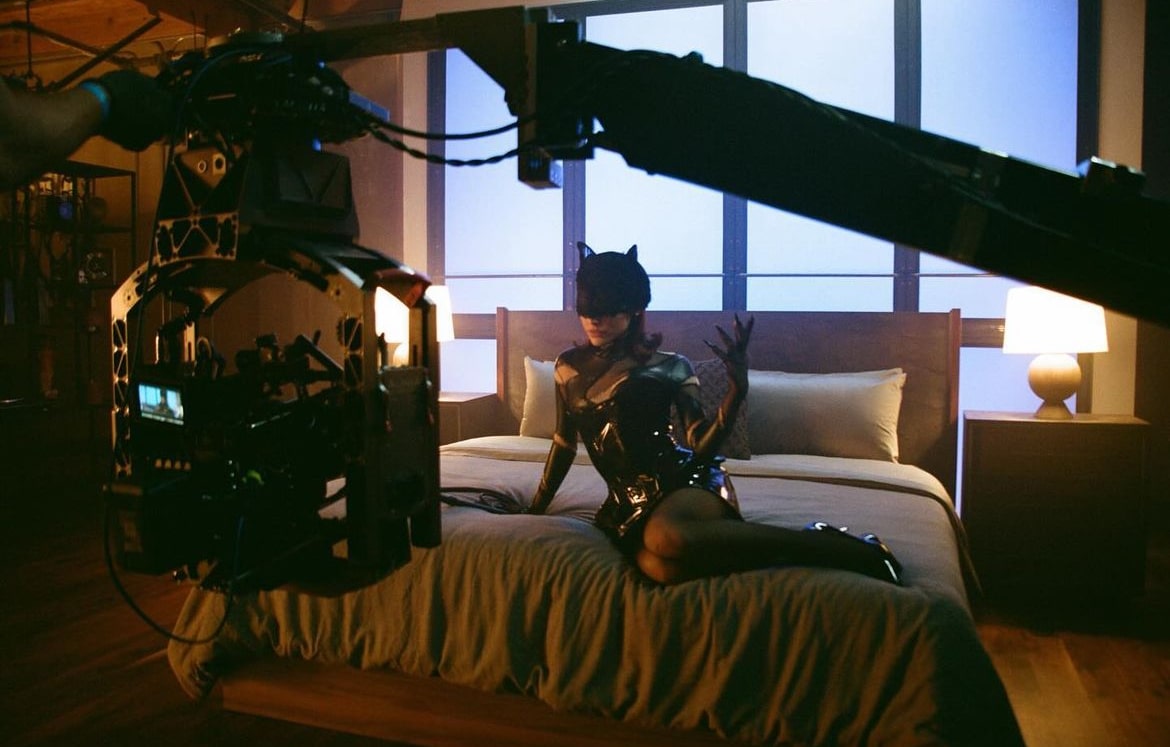 H Ariana Grande στα γυρίσματα του video clip για το νέο της τραγούδι "Τhe boy is mine"

