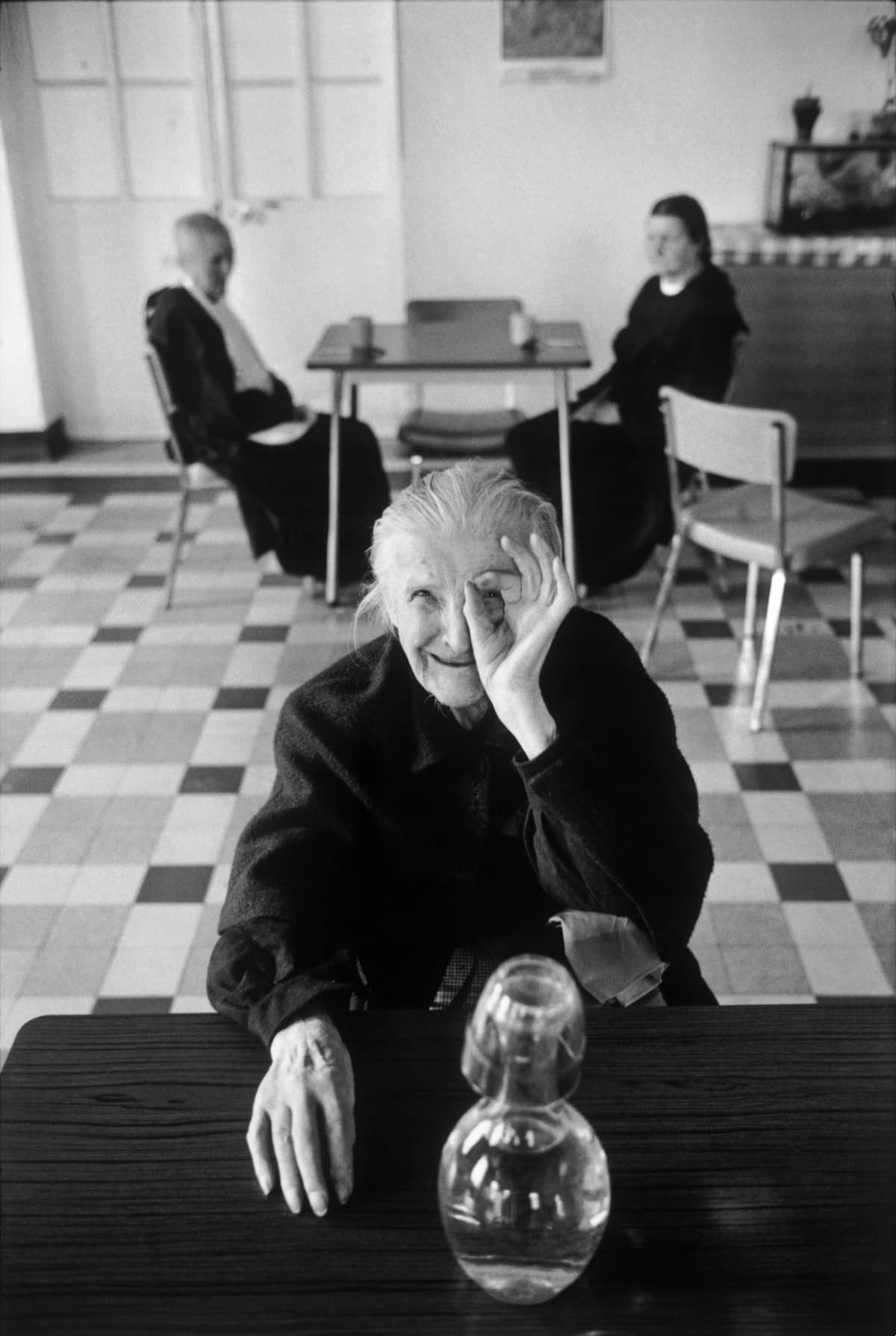 Γηροκομείο, Ιβρύ-συρ-Σεν, Γαλλία, 1975. © Martine Franck / Magnum Photos
