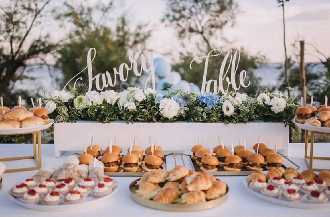 Peace ‘n Cake, Μπουφές με αλμυρά finger food