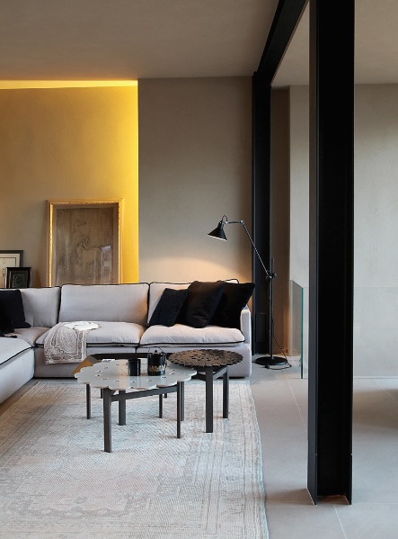 Η παλέτα της ηρεμίας και της χαράς στο Τwo Storey House
στο Θησείο.