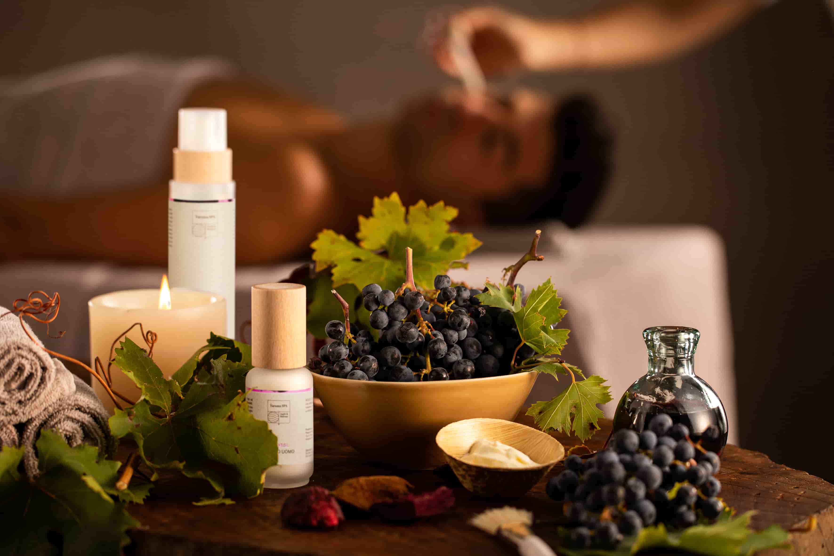 Θεραπεία προσώπου στο Spa του Palazzo Di Varignana με προϊόντα εμπλουτισμένα με έγχυμα κρασιού