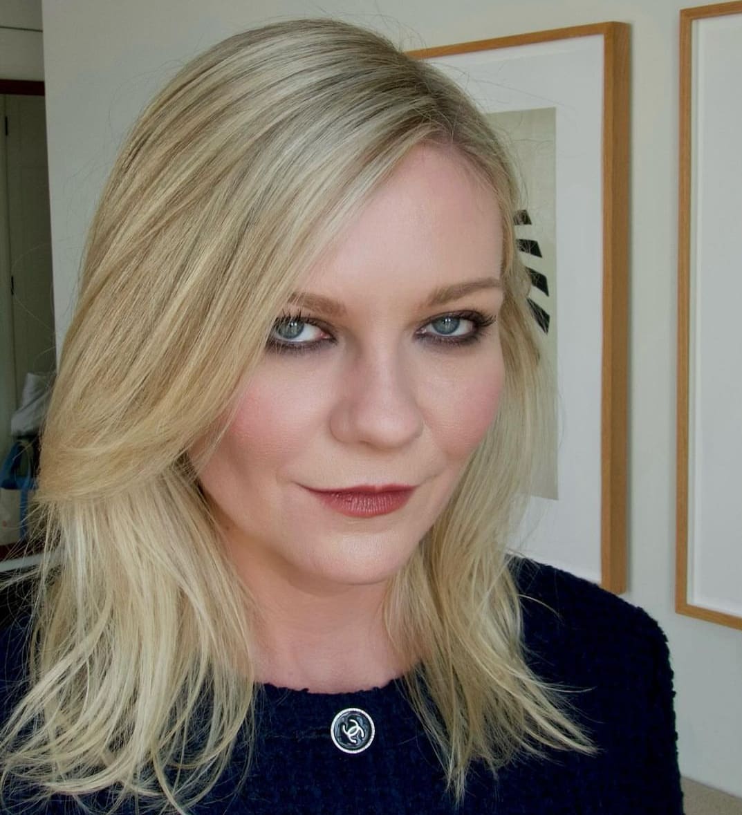 Kirsten Dunst, makeup: Pati Dubroff