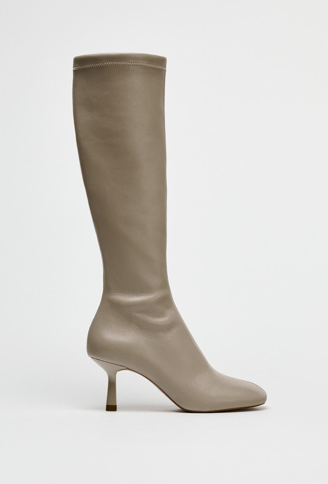 ΜΠΟΤΑ ΜΑΛΑΚΟ ΔΕΡΜΑ 129.00 € , ZARA 