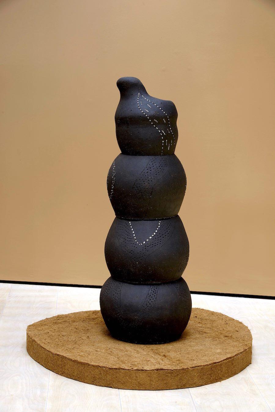 Lucia Pizzani "Flora Totem Pino", 2023. 