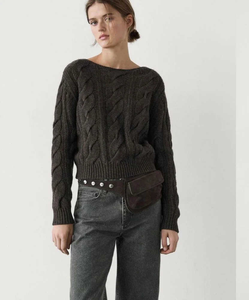 Πουλόβερ με πλέξη cable, 79.95 € , Massimo Dutti.