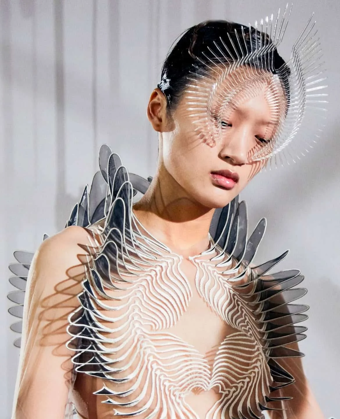 "Evolutionary beauties" 2024, Iris Van Herpen