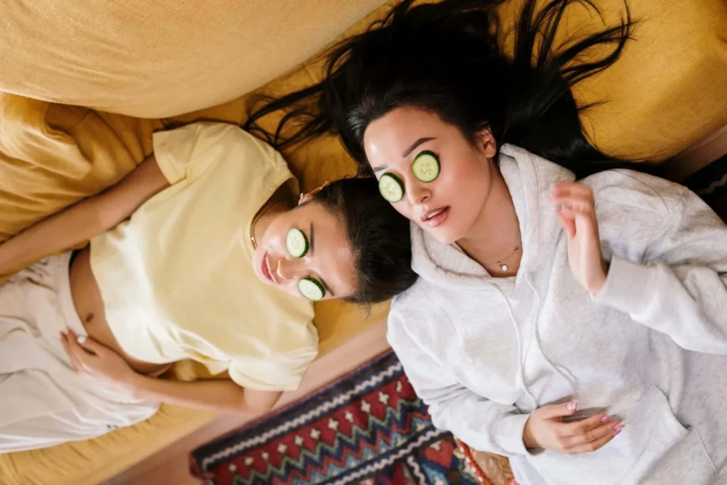 5 υφασμάτινες DIY μάσκες ματιών για μαύρους κύκλους & πρήξιμο 1 Πες αντίο στους μαύρους κύκλους & το πρήξιμο με 5 DIY μάσκες ματιών