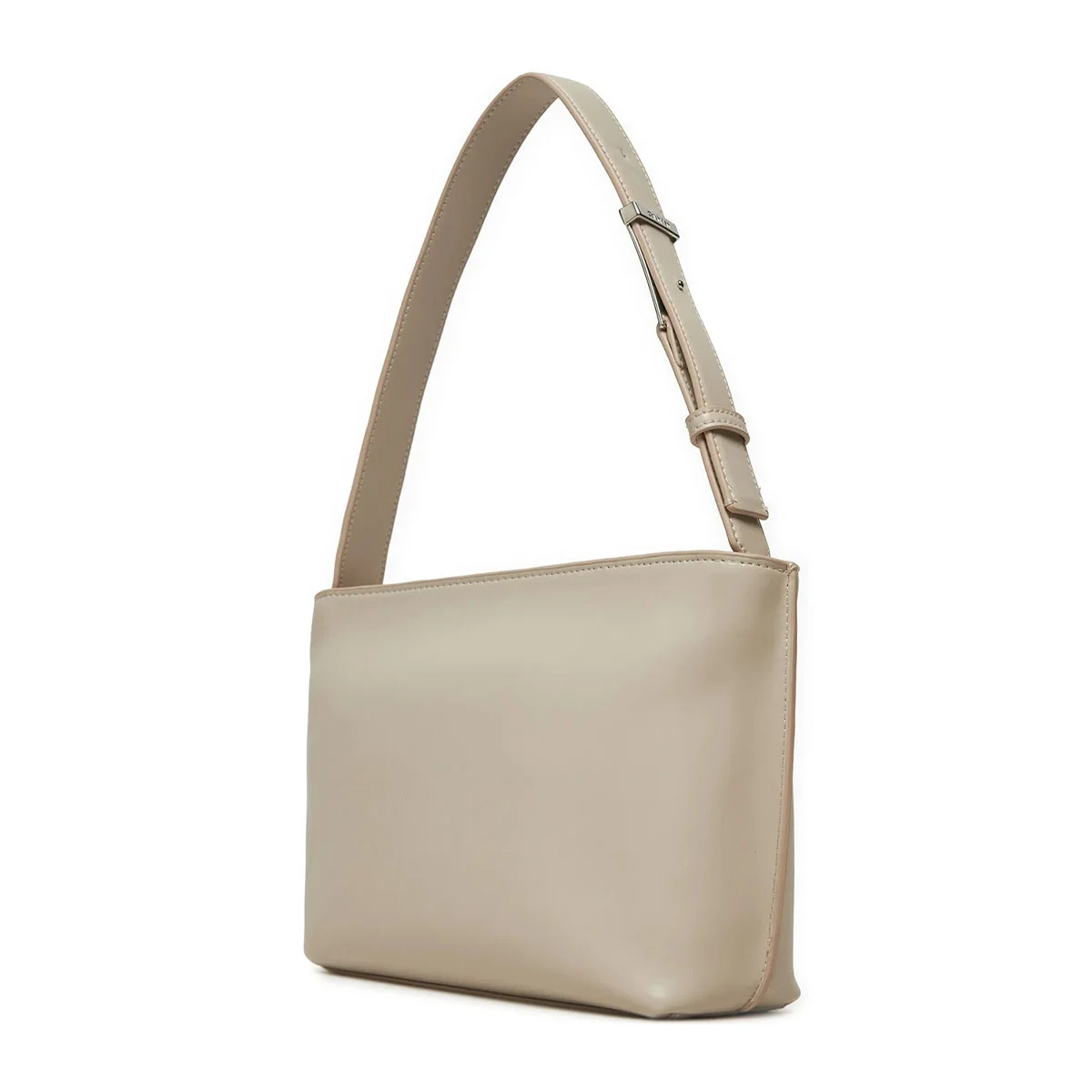 Τσάντα ώμου, 101.43 € από 144.90 € , Calvin Klein.
